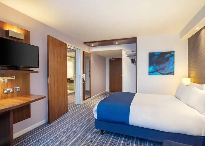 Golf hotel: Holiday Inn Express London Heathrow T5 By Ihg