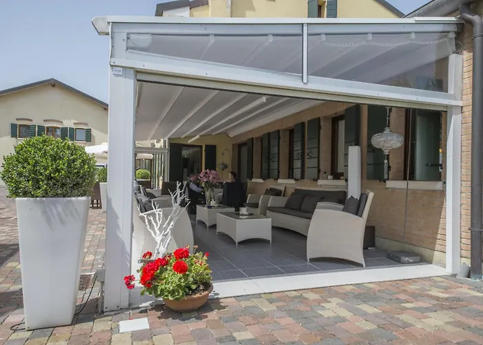 Hotel met zwembad: Hotel Venice Resort Airport