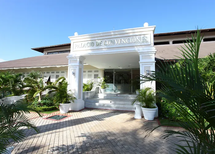 Ping Pong hotel: Bahia Principe Luxury Esmeralda All Inclusive - Newly Renovated (Adults Only)