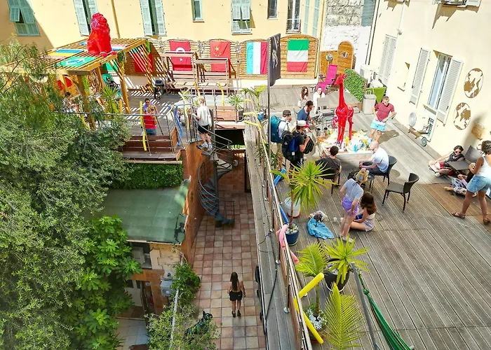 Beach hotel: Antares Hostel