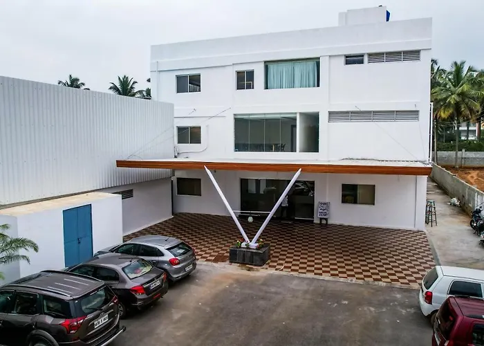 Hotel with Tennis: Marksman Resort