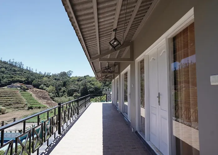 Cheap hotel: Tea Leaf Stays By Brown Tree Resorts