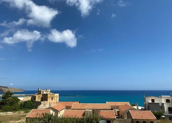 Marina Di Petrolo