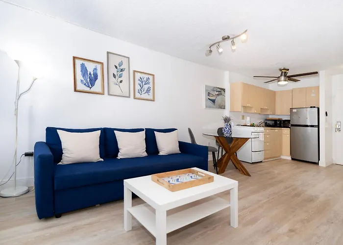 Hotel near College: South Beach Apartments