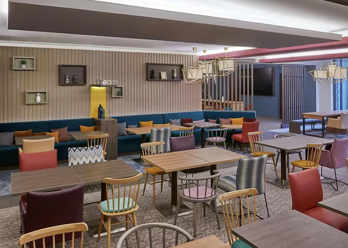 Hotel with pool: Hampton By Hilton Berlin City West