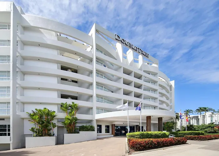 Beach Hotels Doubletree By Hilton Cairns