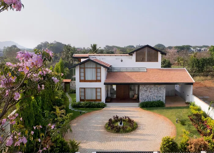 Saffronstays Niranta- Villa On Golf Course Near Bangalore