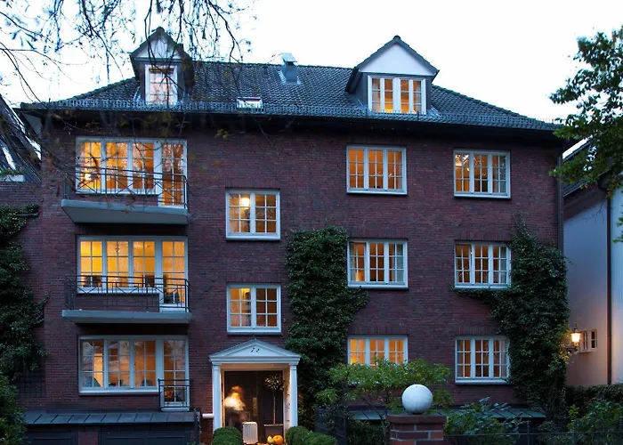 Von Deska Townhouses - Ivy House