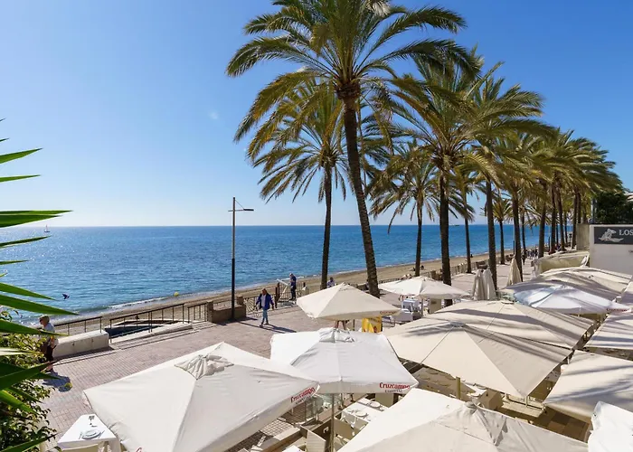 Hotel dichtbij College: Marbella Playa With Pool &100M From Sea - Happy Rentals