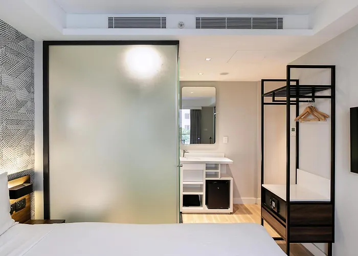 Cheap hotel: Kith Hotel Darling Harbour
