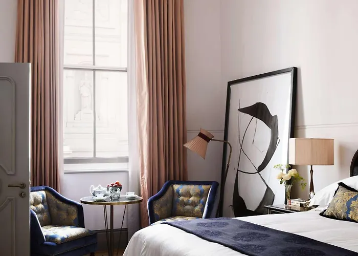 Luxury hotel only: Nomad London