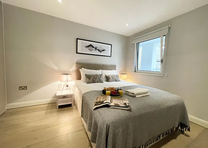 Luxury s In Westminster