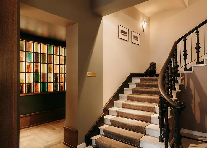 Boutique Chateau Royal