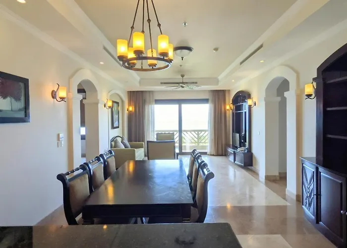 Hotel with Tennis: Olalani Resort & Condotel