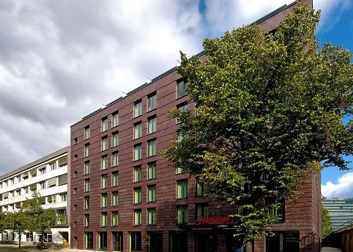 Hotel with pool: Hampton By Hilton Berlin City West