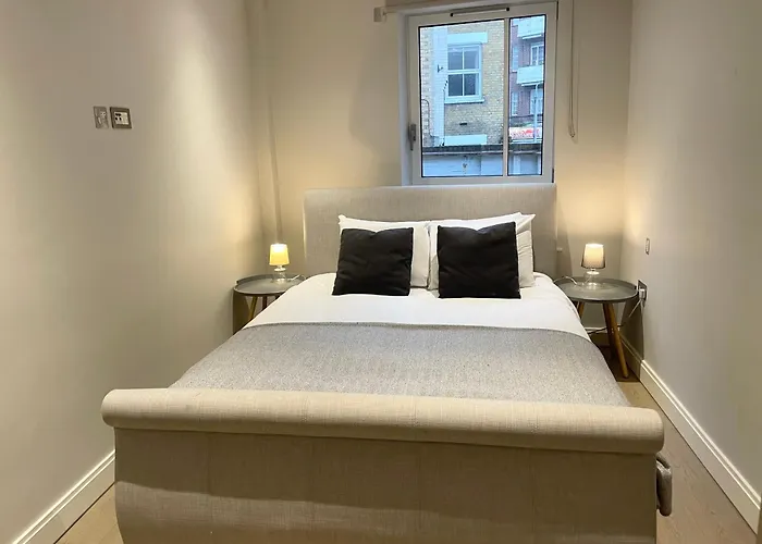 Luxury s In Westminster