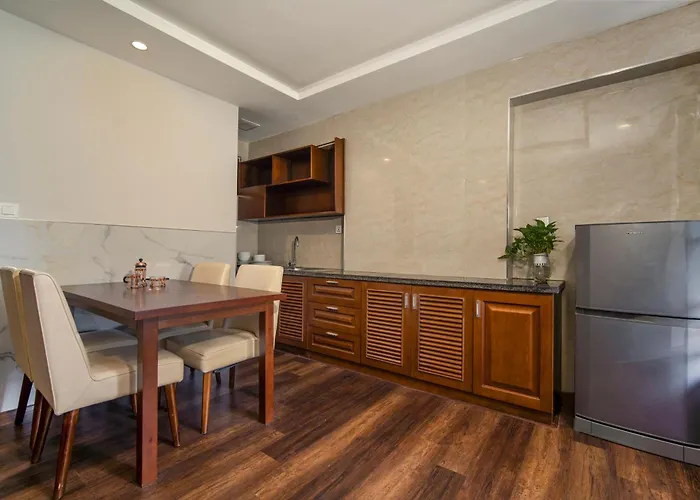 Hotel near College: Delicate Hotel