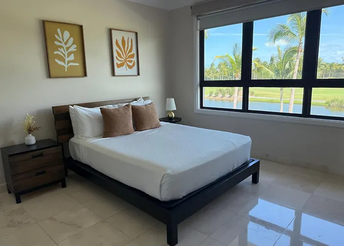 Hotel near College: The Country Club Residences At Grand Reserve