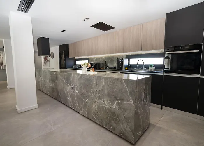 Hotels With Four Stars Heritage Boutique Apartments