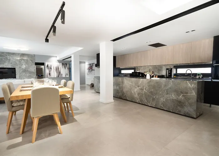 Hotels With Four Stars Heritage Boutique Apartments