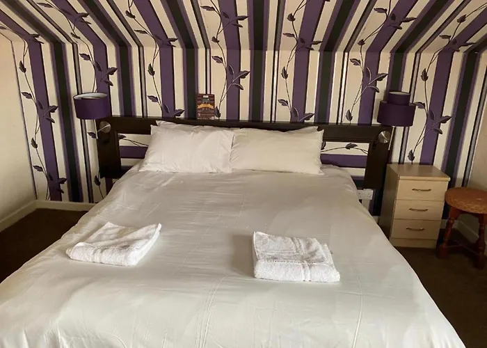 Airport Hotel: The Arncliff Hotel