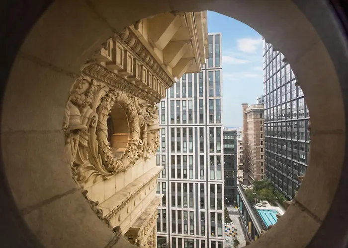 Hotel near College: Philadelphia Marriott Downtown