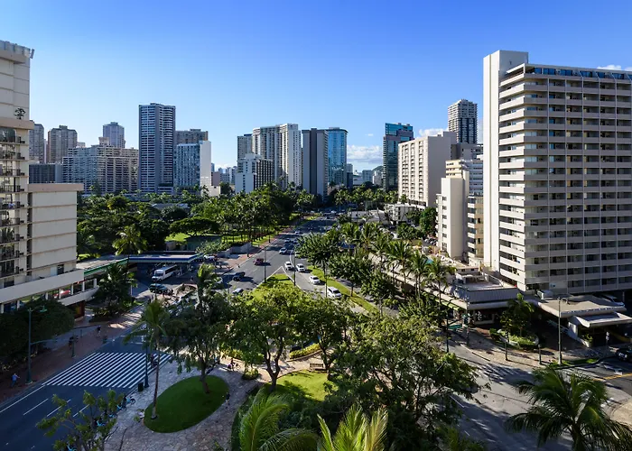 Waikiki Gateway