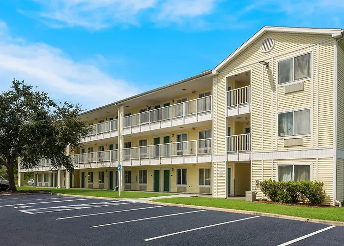 Motel: Hometowne Studios By Red Roof Orlando - Ucf Area