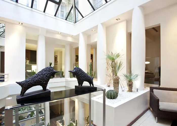 Hotel: Select Hotel