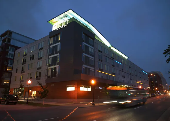 Pet Friendly hotel: Aloft Minneapolis