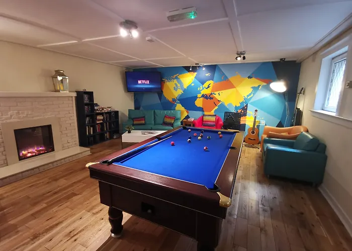 Snoozles Quay Street Tourist Hostel