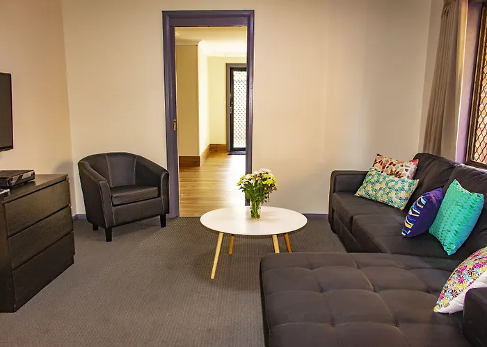 Best Selfcatering Liberty Plains Motor Inn