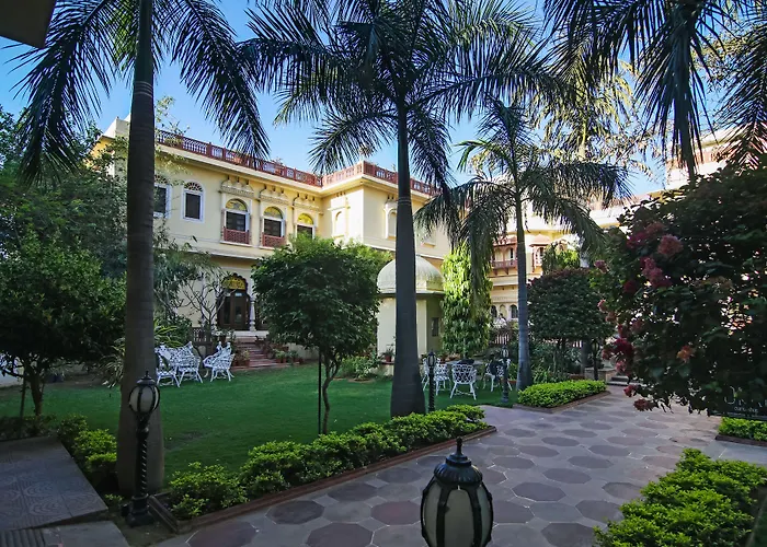 Family Hotel: Alsisar Haveli - Heritage Hotel