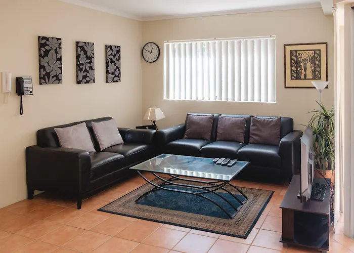 Hotels Close to Airport Sanctuary Lake Apartments