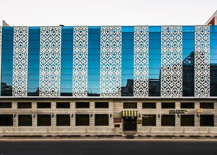 Leisure Inn Grand Chanakya