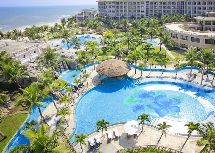 Hotel with Tennis: Olalani Resort & Condotel