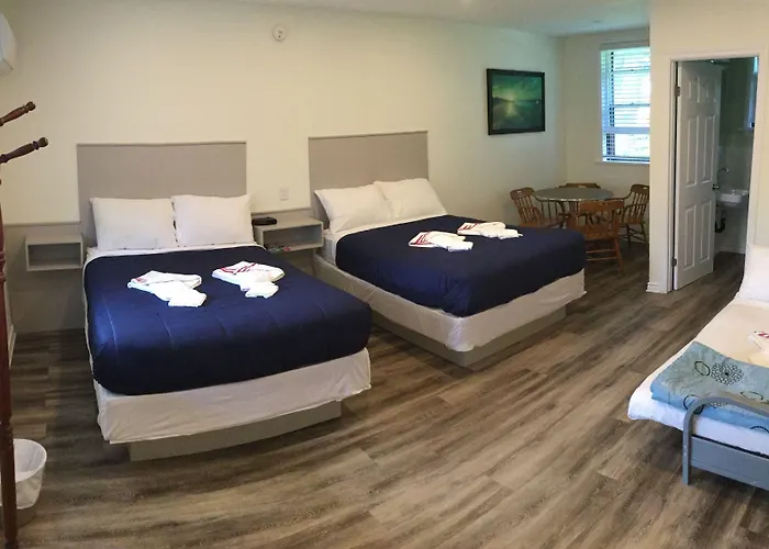 : Riverside Park Motel And Campground