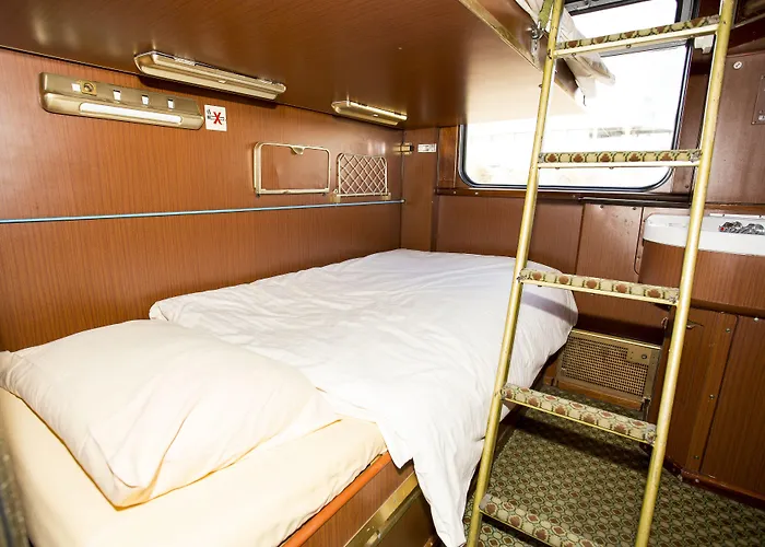 Train Lodge Amsterdam