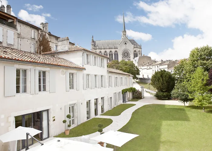 Hotel Le Saint Gelais