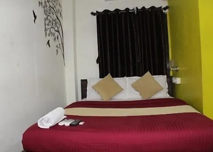 Hotels Close to Airport Saffron Inn