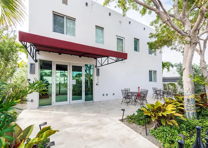 Costa Norte Boutique Miami Beach