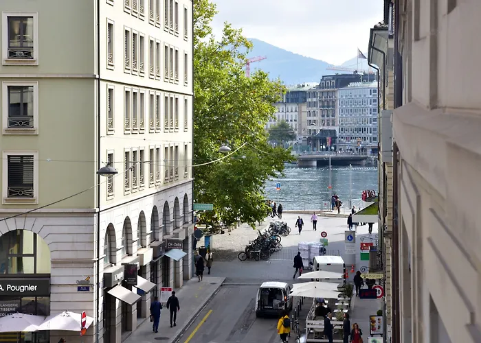 Cheap hotel: Hotel Rousseau