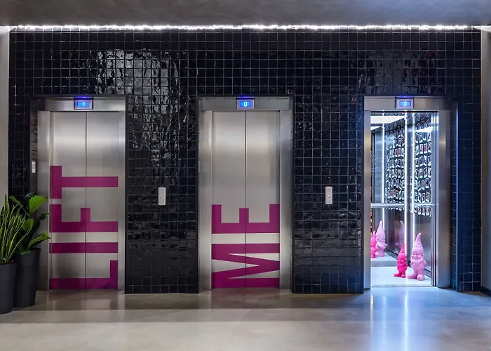 Moxy Oriente
