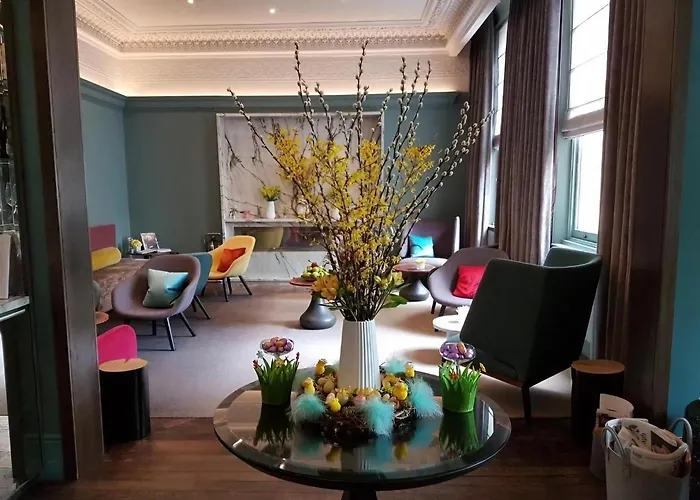 Hotel near College: The Chapter Hotels - Lancaster Gate