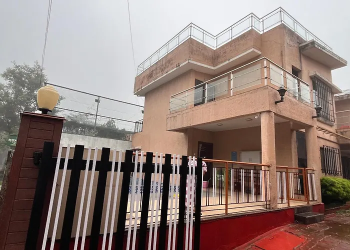 Royal Villa 1 - Big Pvt Swimming Pool - 2Bhk Villa - Lonavala