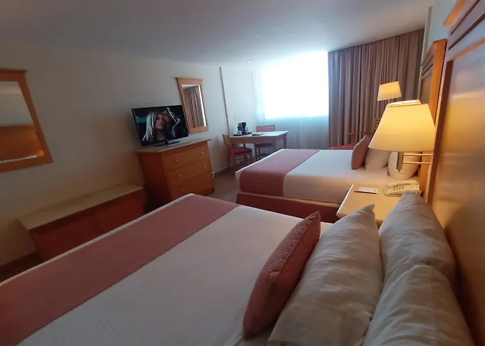 Family Hotel: Hotel Palacio Azteca Tijuana, Trademark By Wyndham