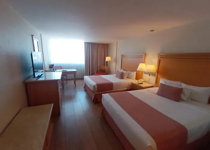 Family Hotel: Hotel Palacio Azteca Tijuana, Trademark By Wyndham