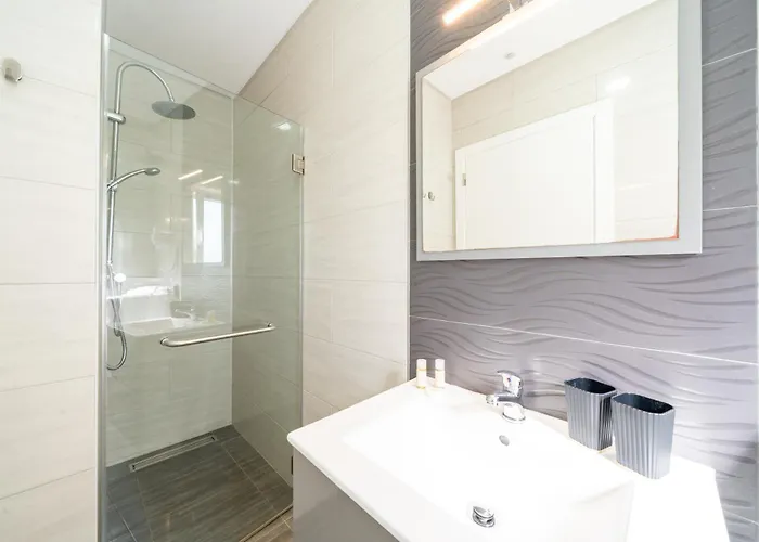 Hotel de pingue-pongue: Silver Seahorse Garden Retreat