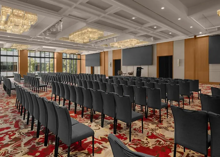 Luxury hotel only: The Ritz-Carlton, Perth