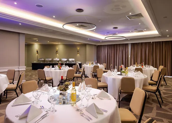 Doubletree By Hilton Ealing